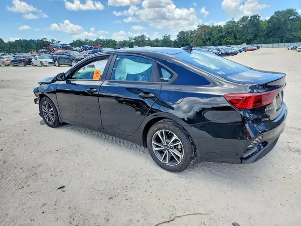 3KPF24AD6RE704012 2024 KIA FORTE - Image 2