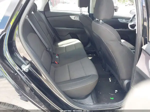 3KPF24AD6RE704558 2024 KIA FORTE - Image 8