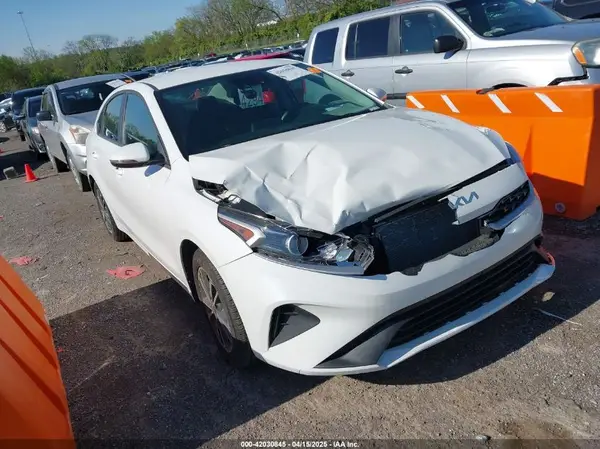 3KPF24AD6RE705192 2024 KIA FORTE - Image 1