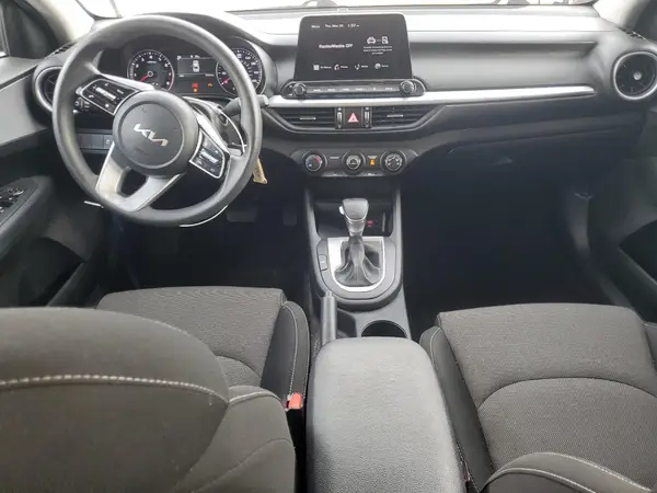 3KPF24AD6RE709002 2024 KIA FORTE - Image 8