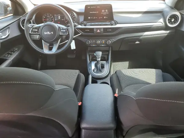 3KPF24AD6RE709159 2024 KIA FORTE - Image 8