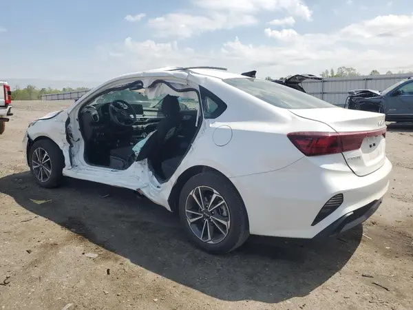 3KPF24AD6RE710702 2024 KIA FORTE - Image 2