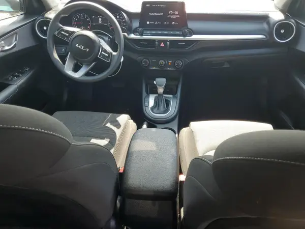 3KPF24AD6RE711252 2024 KIA FORTE - Image 8