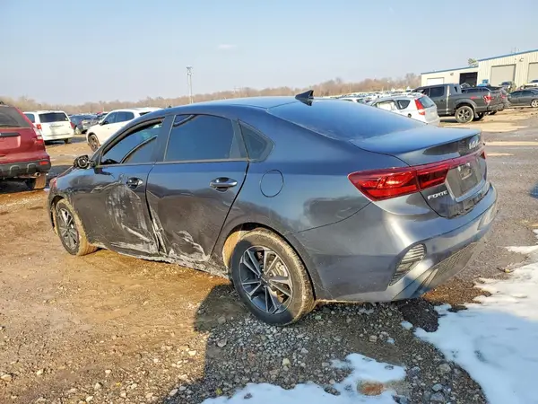 3KPF24AD6RE712367 2024 KIA FORTE - Image 2