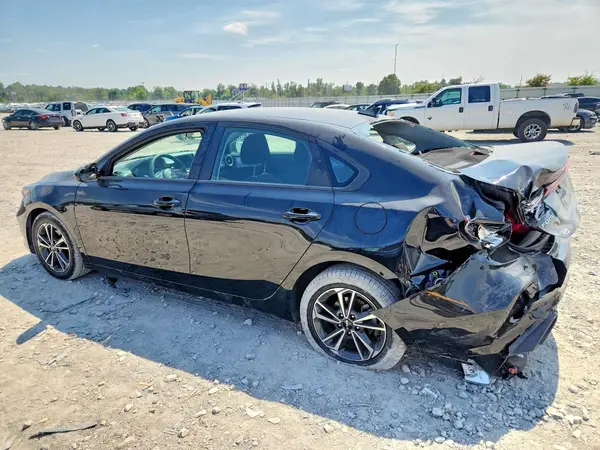 3KPF24AD6RE713678 2024 KIA FORTE - Image 2