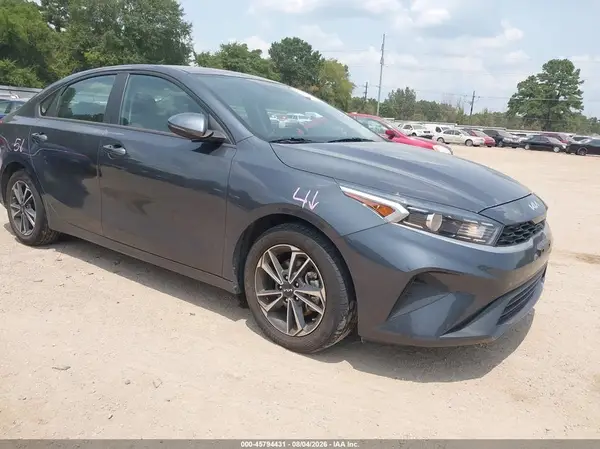 3KPF24AD6RE715852 2024 KIA FORTE - Image 1