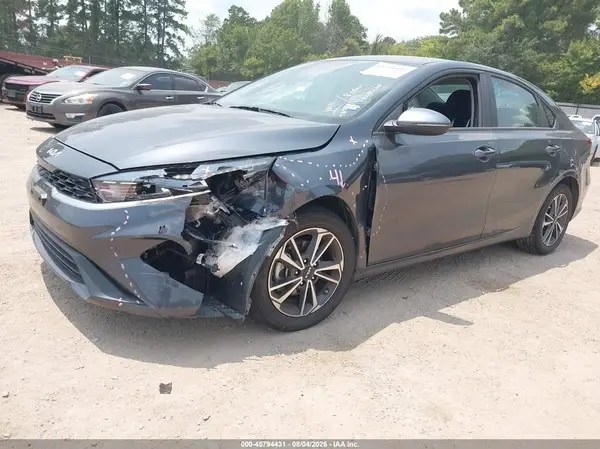 3KPF24AD6RE715852 2024 KIA FORTE - Image 2