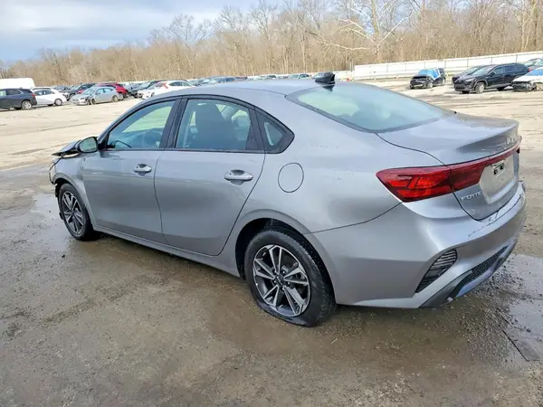 3KPF24AD6RE718010 2024 KIA FORTE - Image 2