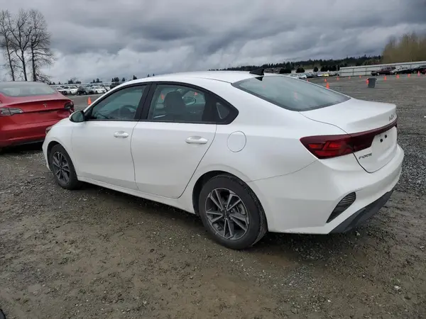 3KPF24AD6RE721022 2024 KIA FORTE - Image 2