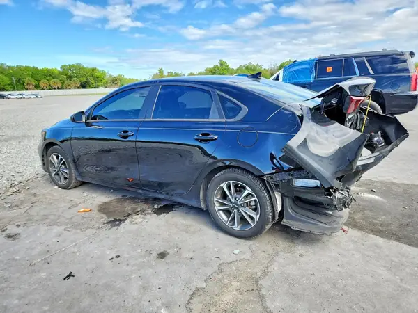 3KPF24AD6RE721490 2024 KIA FORTE - Image 2