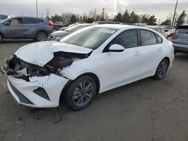 3KPF24AD6RE724972 2024 KIA FORTE - Image 1