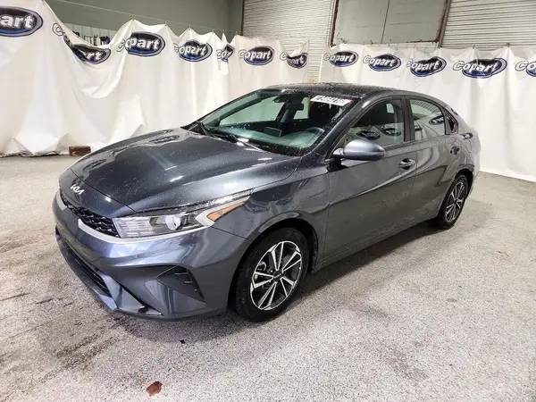 3KPF24AD6RE728049 2024 KIA FORTE - Image 1
