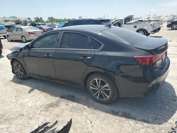 3KPF24AD6RE729220 2024 KIA FORTE - Image 2