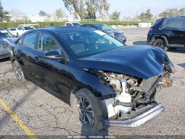 3KPF24AD6RE730514 2024 KIA FORTE - Image 1