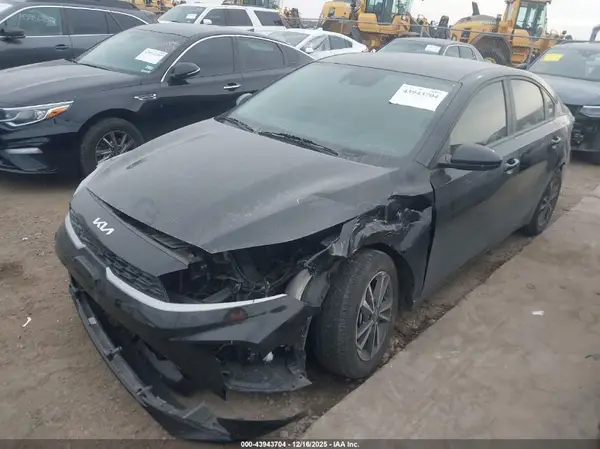 3KPF24AD6RE731288 2024 KIA FORTE - Image 2