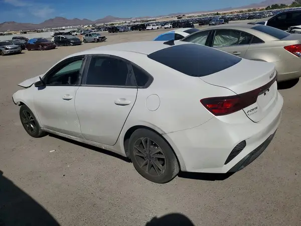 3KPF24AD6RE731677 2024 KIA FORTE - Image 2