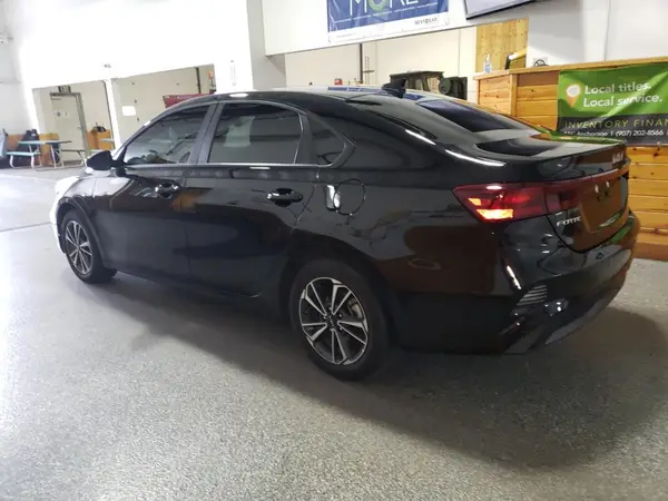 3KPF24AD6RE732358 2024 KIA FORTE - Image 2