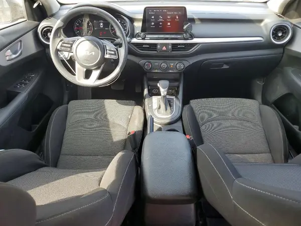 3KPF24AD6RE732425 2024 KIA FORTE - Image 8