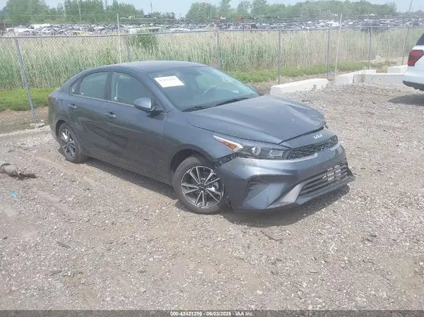 3KPF24AD6RE732490 2024 KIA FORTE - Image 1