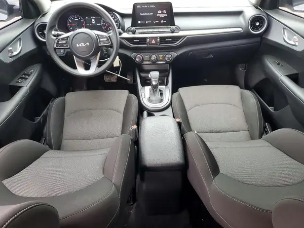 3KPF24AD6RE732893 2024 KIA FORTE - Image 8