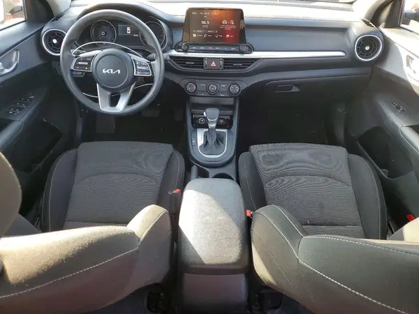 3KPF24AD6RE733414 2024 KIA FORTE - Image 8