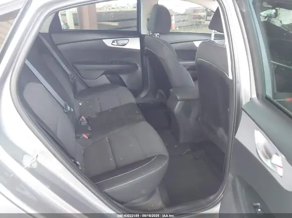 3KPF24AD6RE734580 2024 KIA FORTE - Image 8