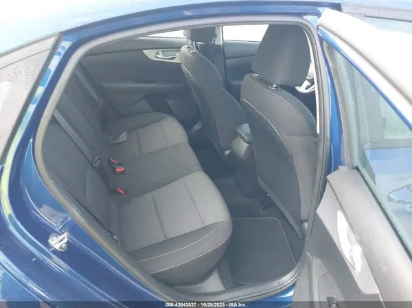 3KPF24AD6RE735762 2024 KIA FORTE - Image 8