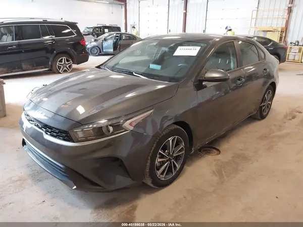 3KPF24AD6RE738919 2024 KIA FORTE - Image 2
