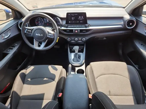 3KPF24AD6RE741089 2024 KIA FORTE - Image 8