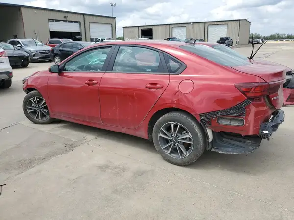 3KPF24AD6RE741187 2024 KIA FORTE - Image 2