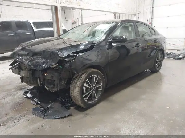 3KPF24AD6RE741836 2024 KIA FORTE - Image 2