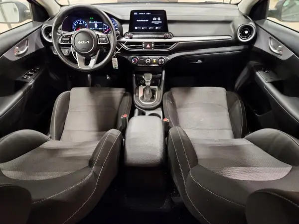 3KPF24AD6RE742081 2024 KIA FORTE - Image 8