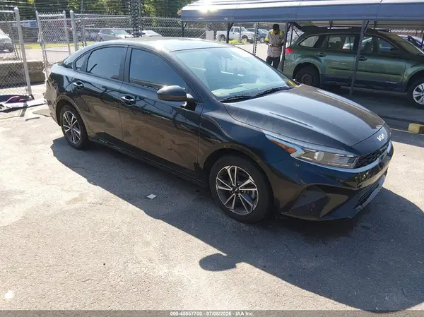 3KPF24AD6RE742453 2024 KIA FORTE - Image 1