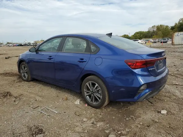 3KPF24AD6RE742503 2024 KIA FORTE - Image 2