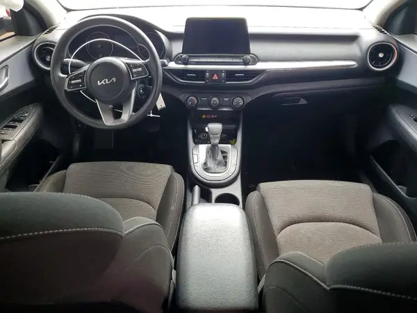 3KPF24AD6RE744249 2024 KIA FORTE - Image 8