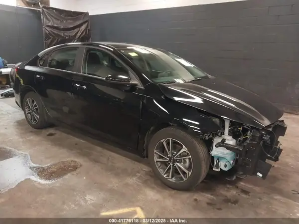 3KPF24AD6RE745031 2024 KIA FORTE - Image 1