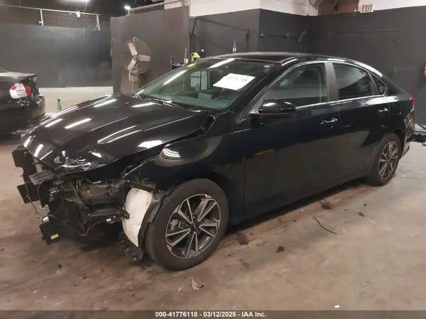 3KPF24AD6RE745031 2024 KIA FORTE - Image 2