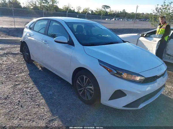 3KPF24AD6RE745711 2024 KIA FORTE - Image 1