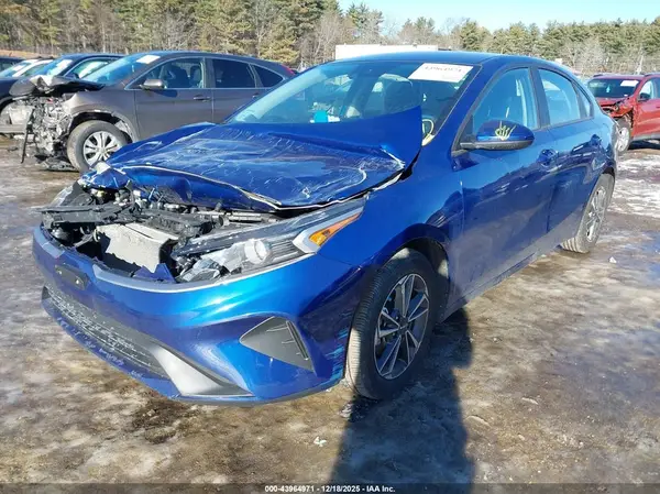 3KPF24AD6RE746311 2024 KIA FORTE - Image 2