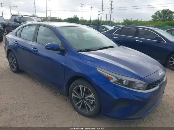 3KPF24AD6RE746941 2024 KIA FORTE - Image 1