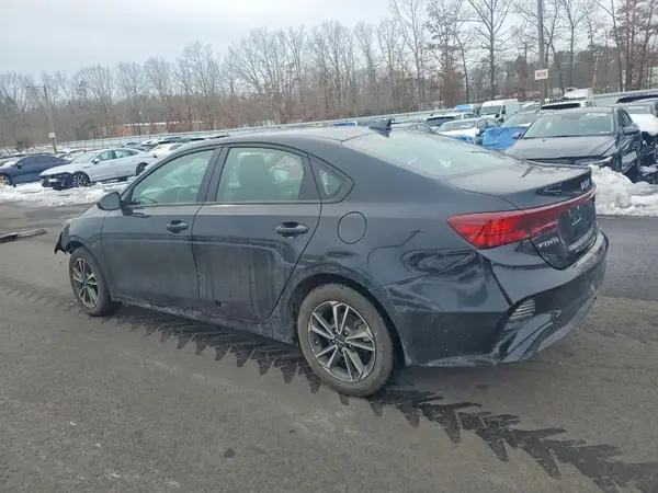 3KPF24AD6RE747183 2024 KIA FORTE - Image 2