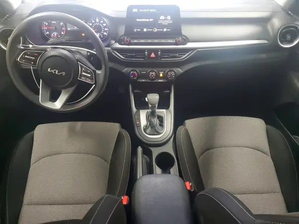 3KPF24AD6RE747183 2024 KIA FORTE - Image 8