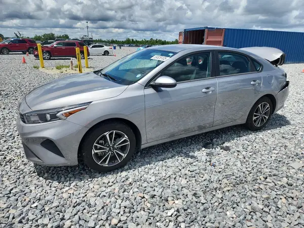 3KPF24AD6RE747393 2024 KIA FORTE - Image 1