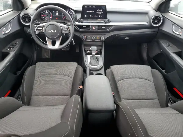 3KPF24AD6RE748155 2024 KIA FORTE - Image 8