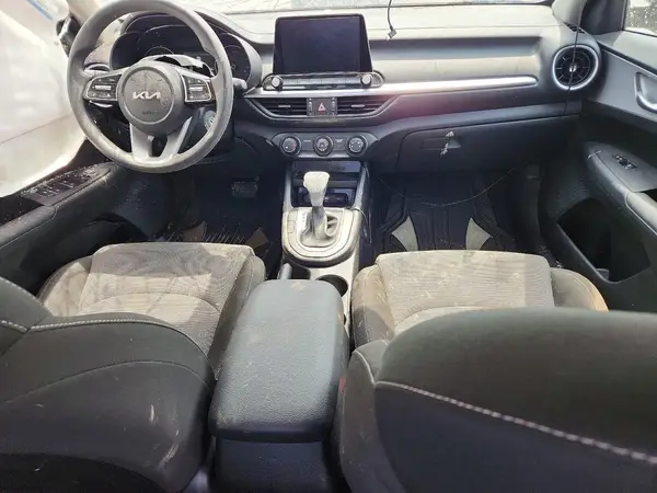 3KPF24AD6RE749158 2024 KIA FORTE - Image 8