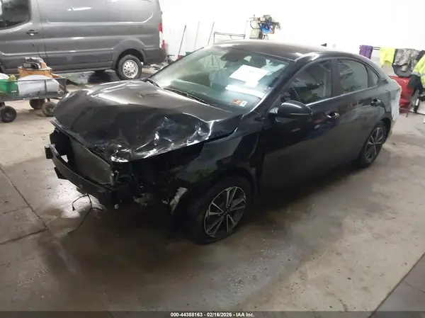 3KPF24AD6RE749256 2024 KIA FORTE - Image 2