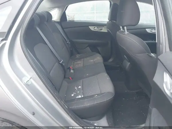 3KPF24AD6RE749547 2024 KIA FORTE - Image 8