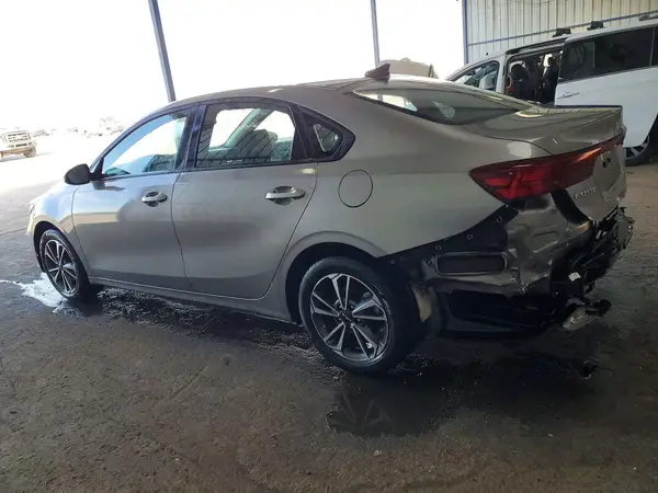 3KPF24AD6RE750200 2024 KIA FORTE - Image 2