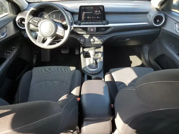 3KPF24AD6RE751640 2024 KIA FORTE - Image 8