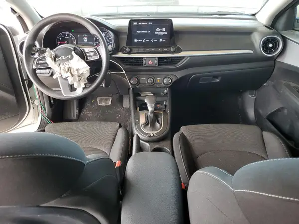 3KPF24AD6RE751704 2024 KIA FORTE - Image 8
